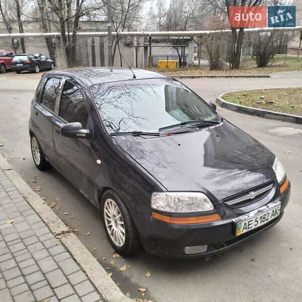 Хэтчбек Chevrolet Aveo 2005 в Днепре