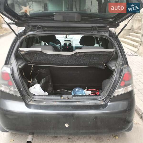 Хэтчбек Chevrolet Aveo 2005 в Днепре