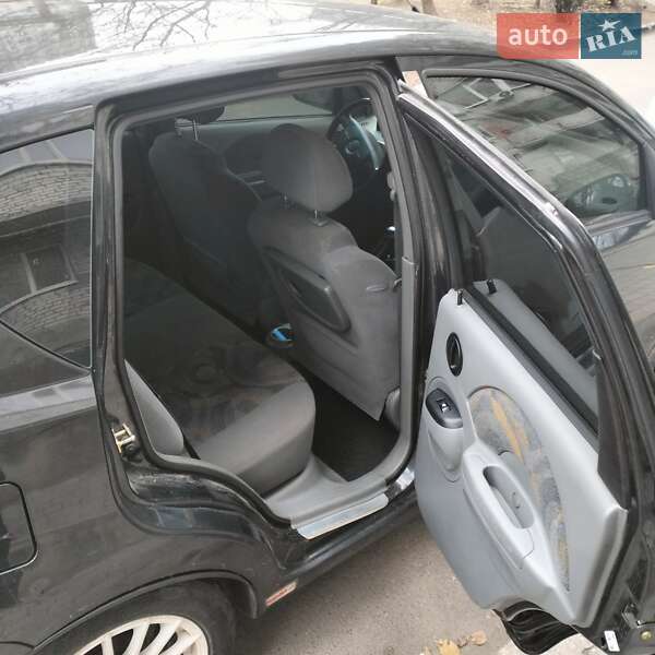 Хэтчбек Chevrolet Aveo 2005 в Днепре