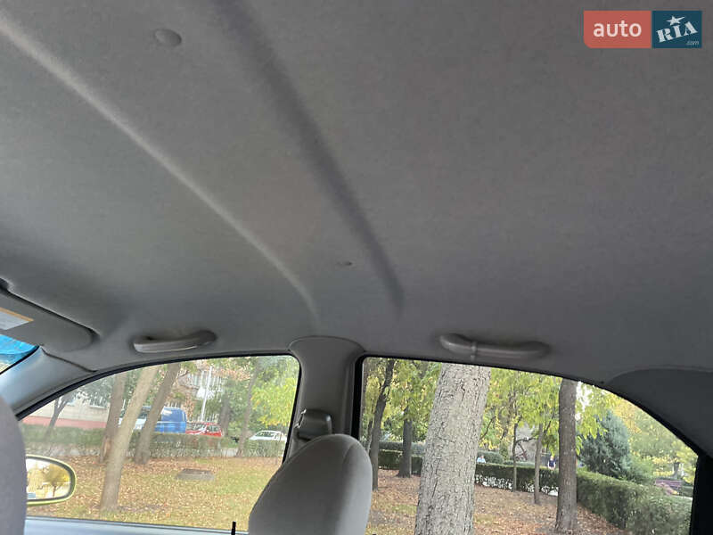 Седан Chevrolet Aveo 2005 в Киеве