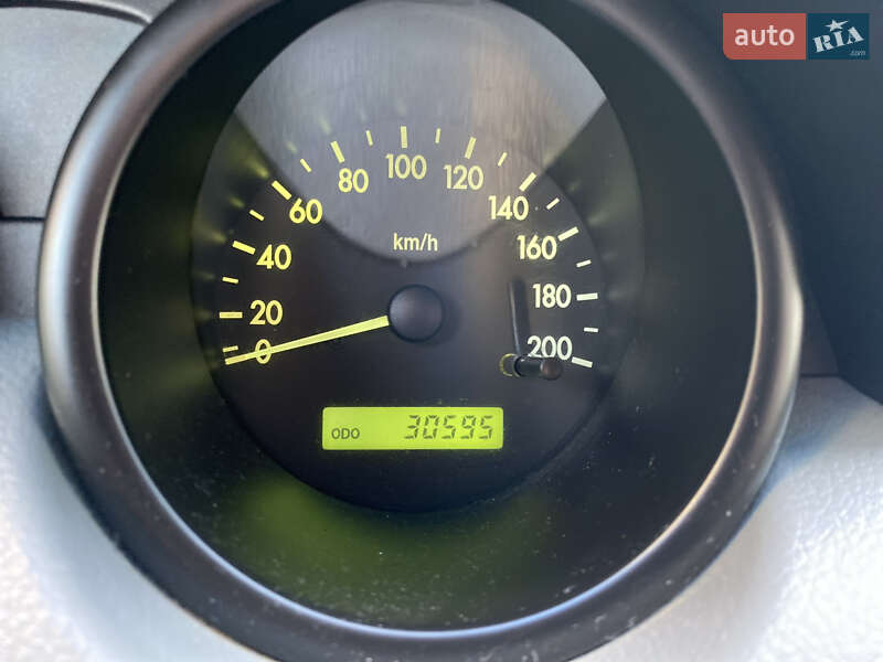 Седан Chevrolet Aveo 2005 в Киеве