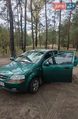 Седан Chevrolet Aveo 2004 в Дніпрі