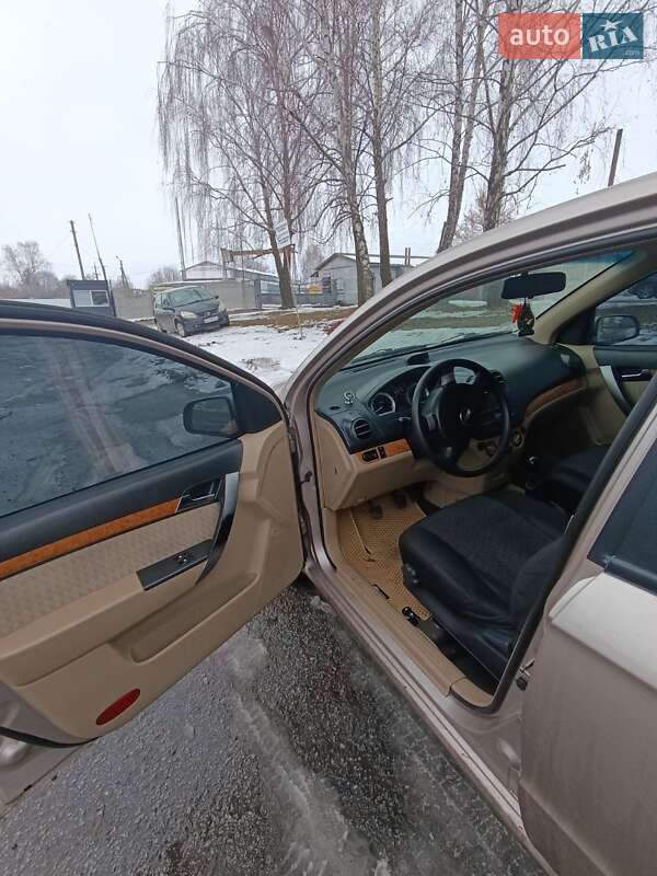 Седан Chevrolet Aveo 2007 в Чернигове