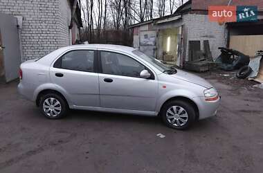 Седан Chevrolet Aveo 2005 в Чернігові