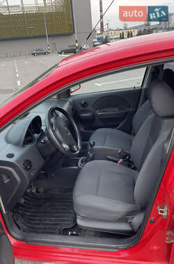 Седан Chevrolet Aveo 2006 в Киеве