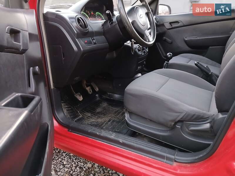Седан Chevrolet Aveo 2008 в Мукачевому