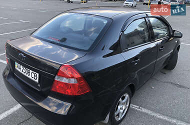 Седан Chevrolet Aveo 2006 в Броварах