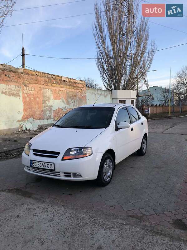 Седан Chevrolet Aveo 2006 в Миколаєві