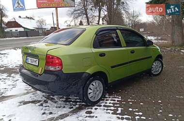 Седан Chevrolet Aveo 2004 в Стрию