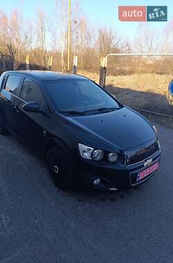 Хетчбек Chevrolet Aveo 2011 в Сарнах