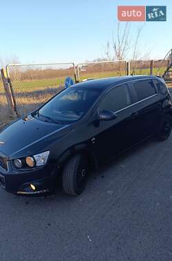 Хетчбек Chevrolet Aveo 2011 в Сарнах