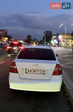 Седан Chevrolet Aveo 2010 в 