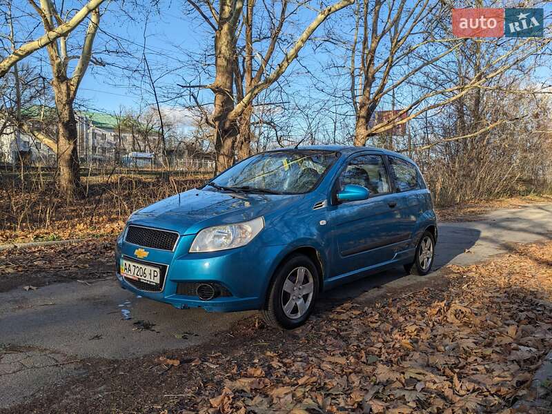 Хэтчбек Chevrolet Aveo 2008 в Херсоне