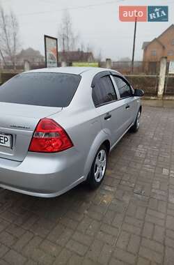 Седан Chevrolet Aveo 2008 в Черновцах