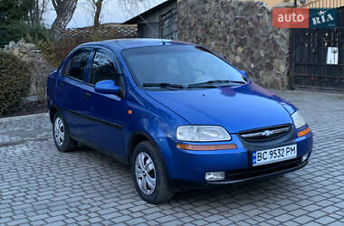 Седан Chevrolet Aveo 2004 в Львове