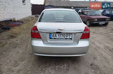 Седан Chevrolet Aveo 2008 в Києві