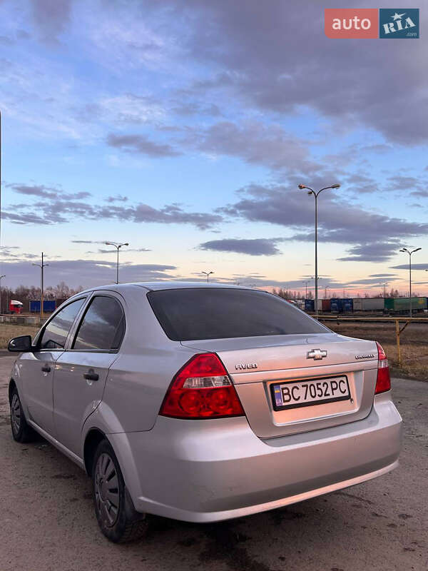 Седан Chevrolet Aveo 2008 в Львове
