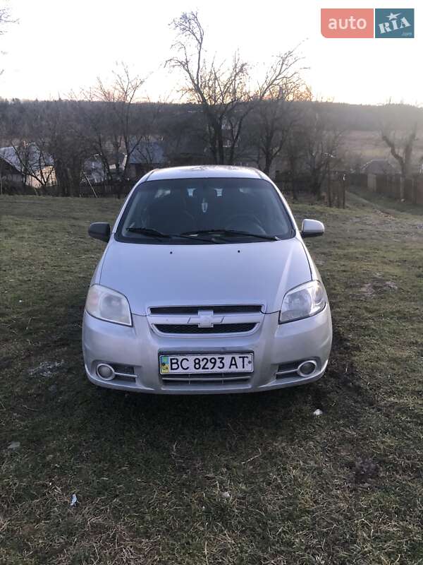 Хэтчбек Chevrolet Aveo 2007 в Городке