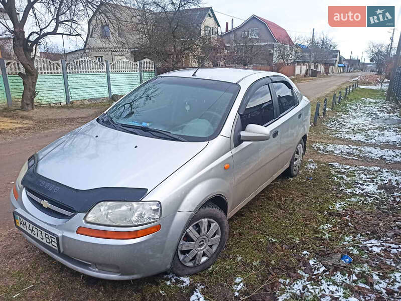 Седан Chevrolet Aveo 2005 в 