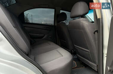 Седан Chevrolet Aveo 2008 в Черновцах