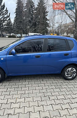 Хэтчбек Chevrolet Aveo 2006 в 