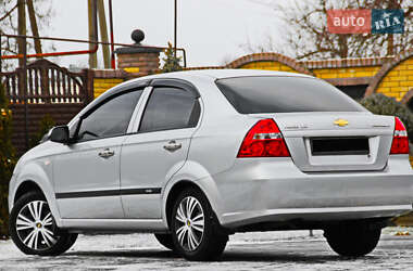 Седан Chevrolet Aveo 2011 в Дніпрі