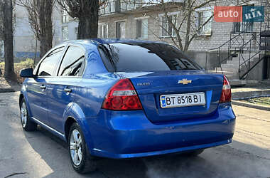 Седан Chevrolet Aveo 2006 в Новом Буге