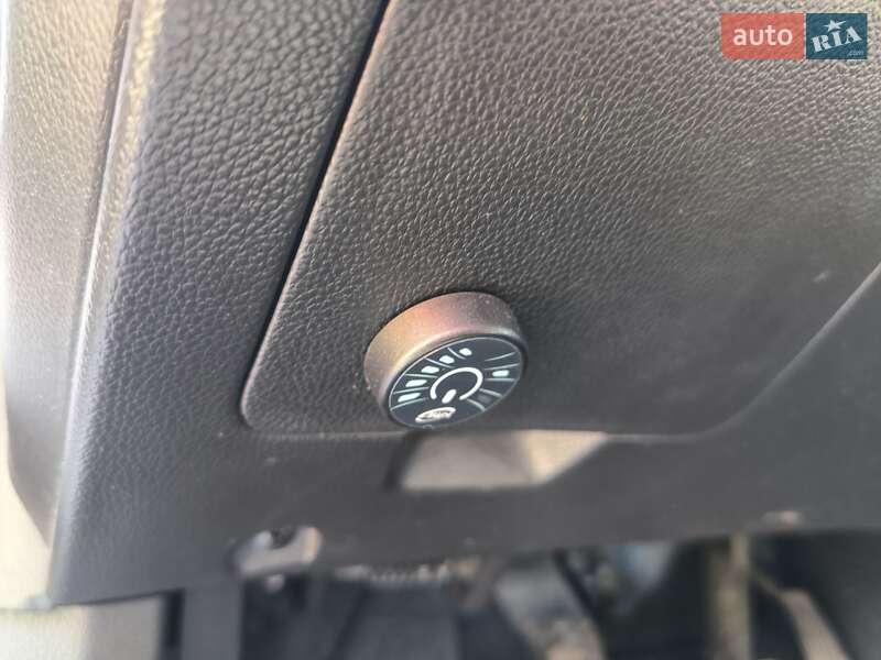 Седан Chevrolet Aveo 2018 в Киеве