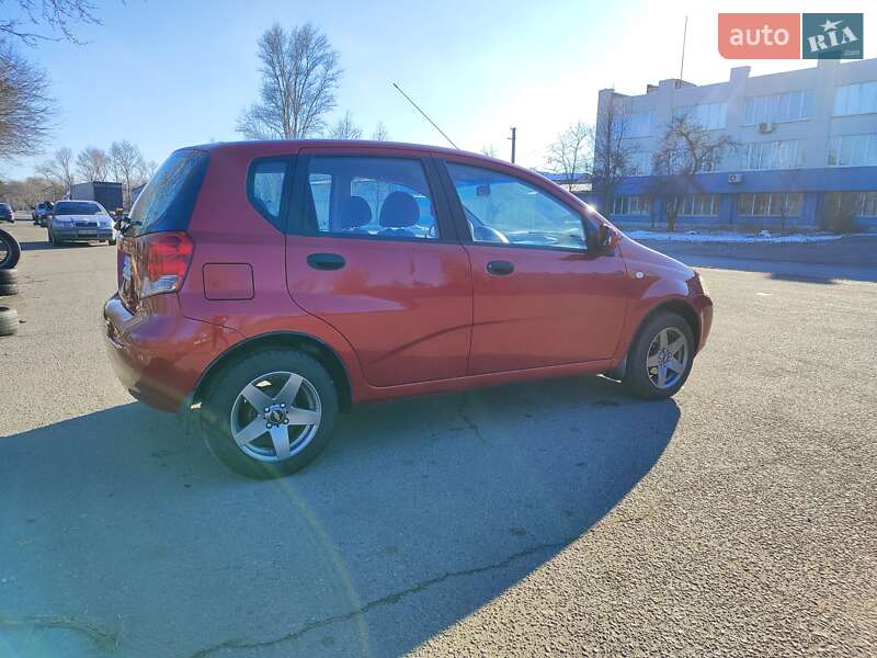 Хетчбек Chevrolet Aveo 2006 в Дніпрі