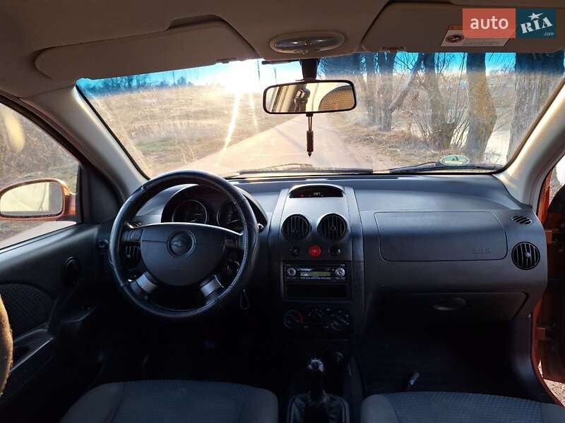 Седан Chevrolet Aveo 2005 в Умані