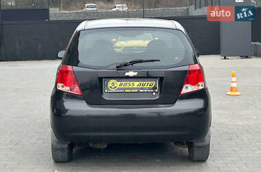 Хэтчбек Chevrolet Aveo 2005 в 