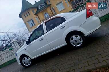 Седан Chevrolet Aveo 2007 в Черновцах