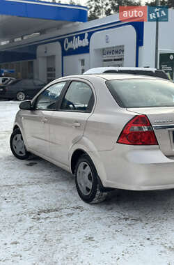 Седан Chevrolet Aveo 2008 в Киеве