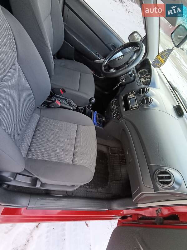 Седан Chevrolet Aveo 2007 в Лохвиці