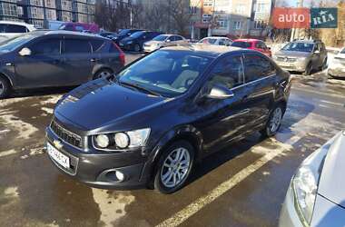 Седан Chevrolet Aveo 2013 в Чернігові