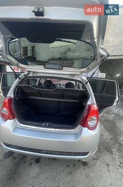 Хэтчбек Chevrolet Aveo 2011 в Тернополе