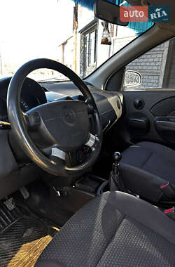 Хэтчбек Chevrolet Aveo 2006 в 