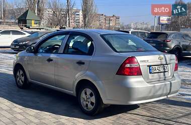 Седан Chevrolet Aveo 2011 в Кропивницком