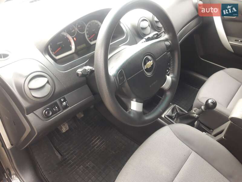 Седан Chevrolet Aveo 2011 в Запоріжжі
