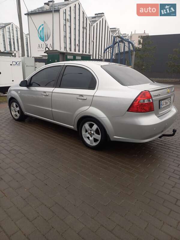 Седан Chevrolet Aveo 2007 в Киеве