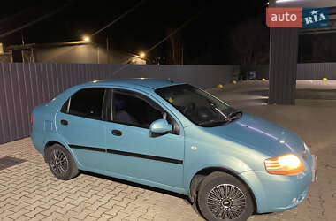 Седан Chevrolet Aveo 2005 в Червонограді