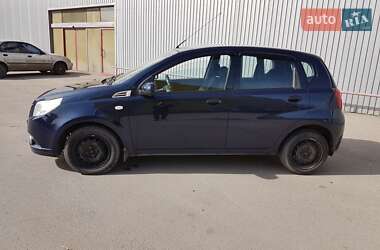 Хэтчбек Chevrolet Aveo 2013 в 