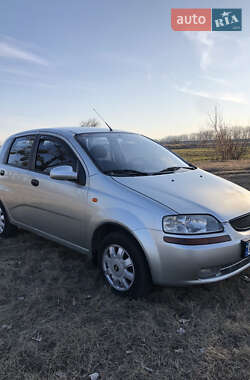 Хэтчбек Chevrolet Aveo 2005 в 