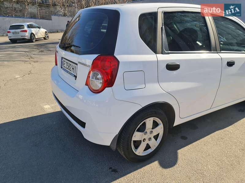 Хэтчбек Chevrolet Aveo 2008 в Днепре