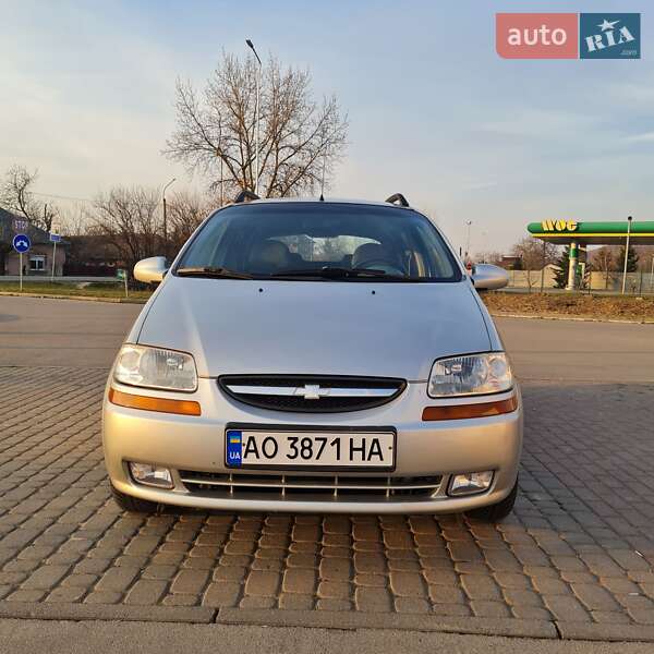 Хетчбек Chevrolet Aveo 2005 в Береговому
