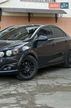 Седан Chevrolet Aveo 2012 в Смілі