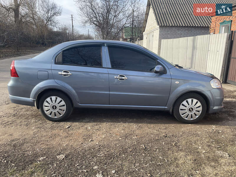 Седан Chevrolet Aveo 2007 в Краснограде