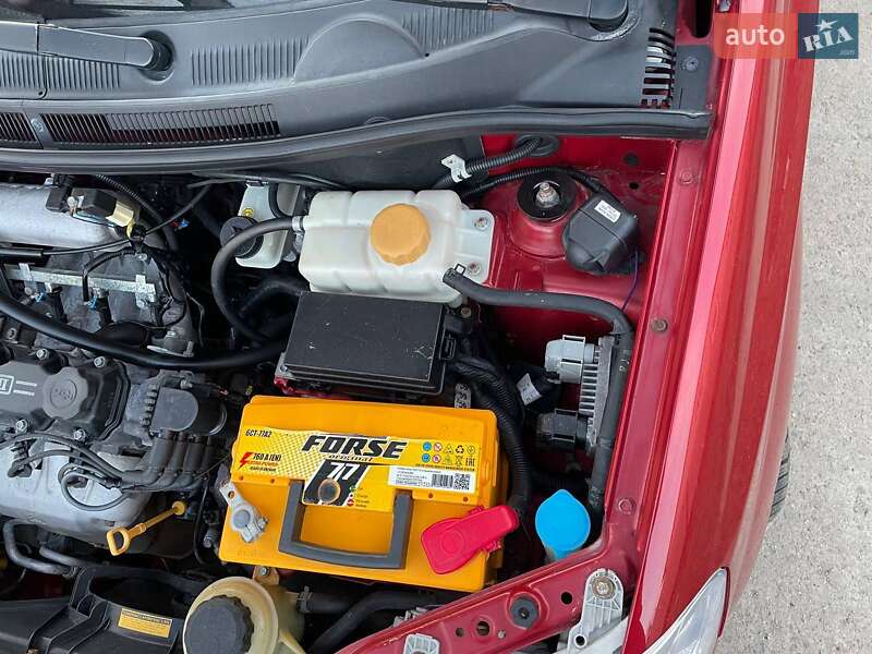 Седан Chevrolet Aveo 2008 в Прилуках