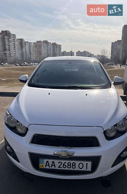 Седан Chevrolet Aveo 2012 в Києві