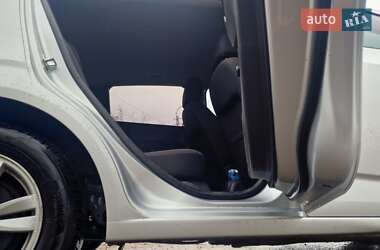 Хэтчбек Chevrolet Aveo 2012 в 